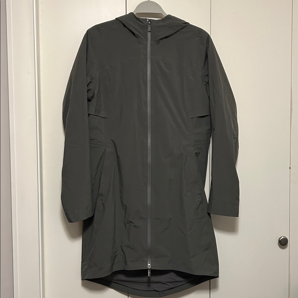 Lululemon rain rebel jacket